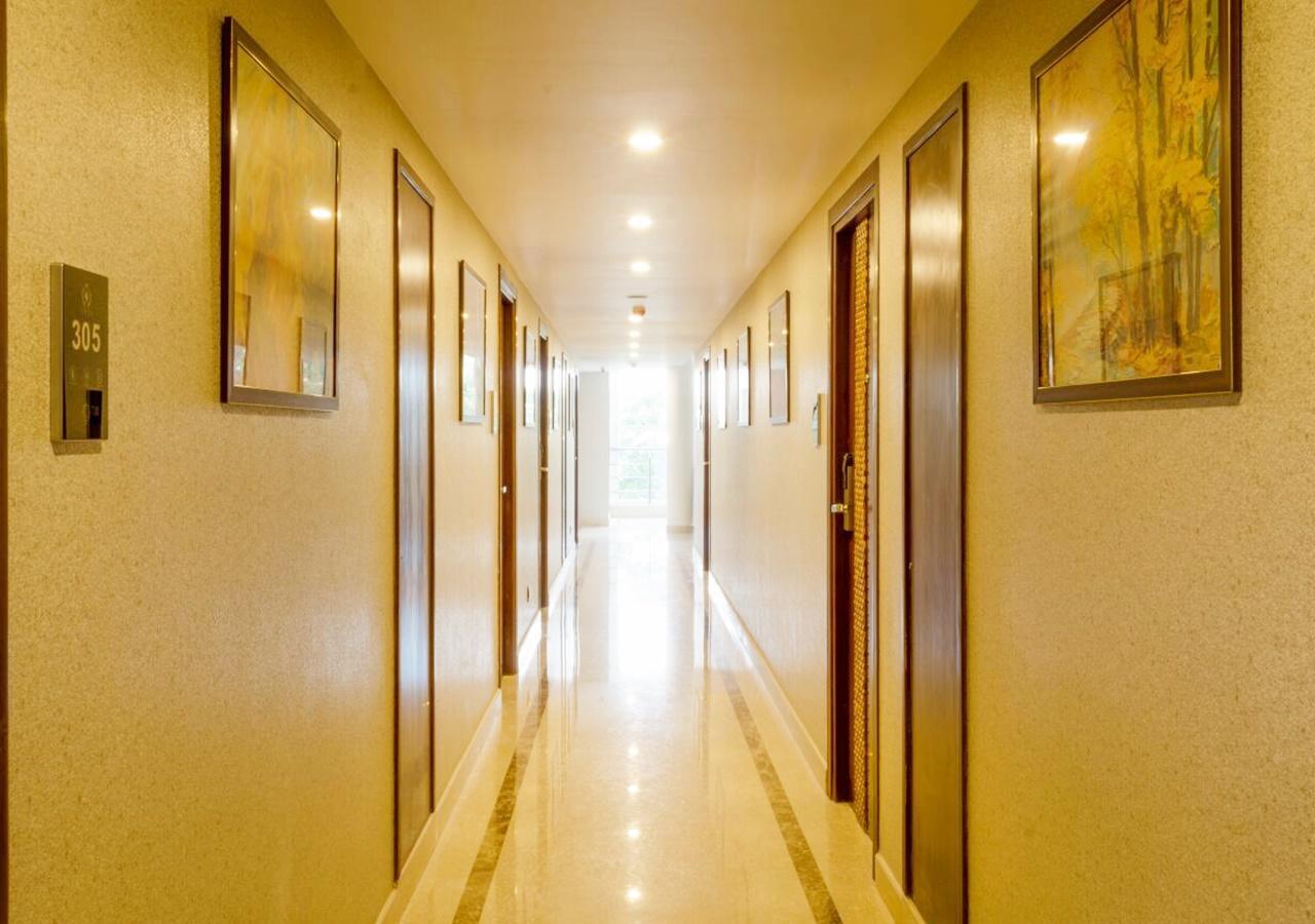 Ss Lumina Hotel Bangalore Exteriör bild